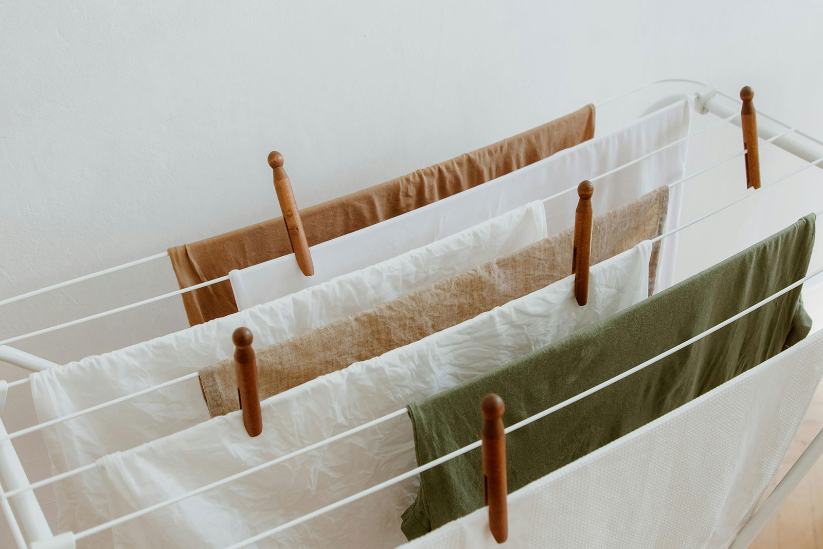 Dry clothes indoor